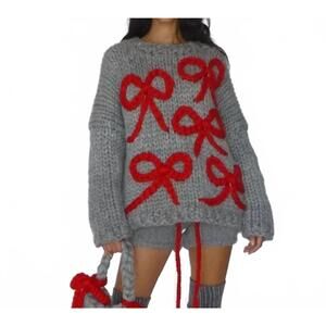 NEW HOPE MACAULAY chunky bow sweater in grey/red